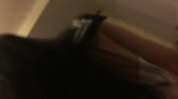 约啪96年青岛大学极品校花学妹 穿制服操真带劲 连续抽插干的浪叫不断 高潮红晕看来很爽啊 高清720P完整版